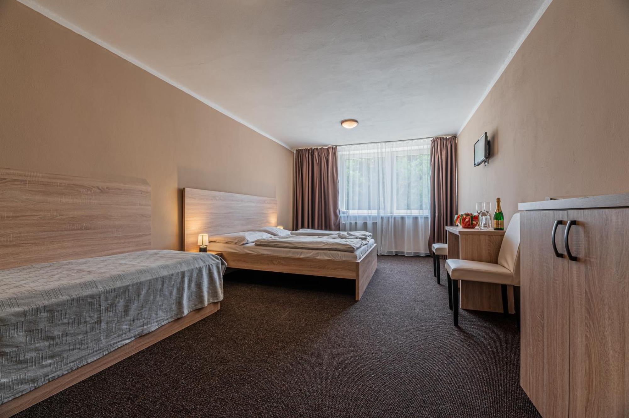 Grand Hotel Rooms Spišské Tomášovce 外观 照片