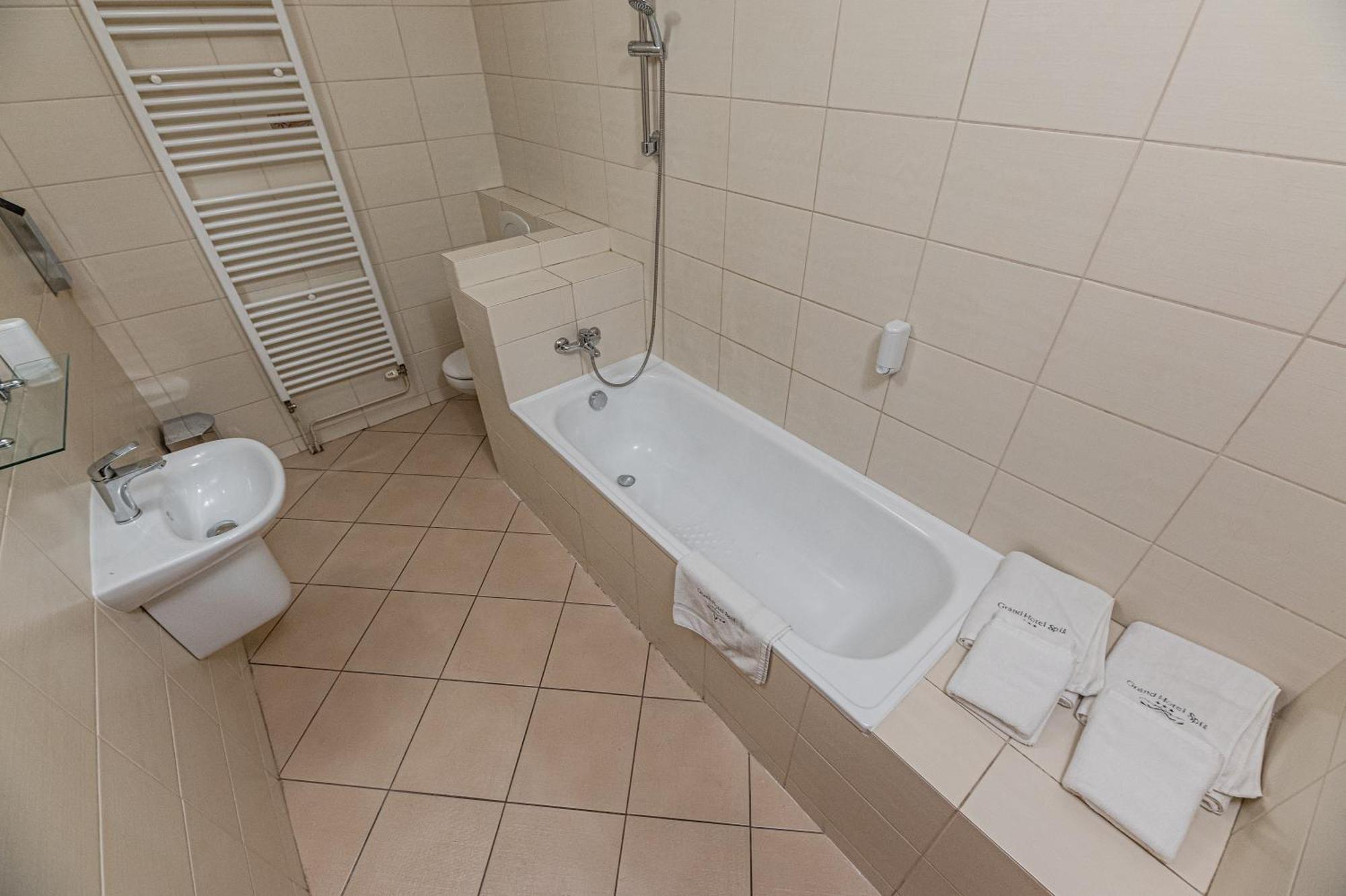 Grand Hotel Rooms Spišské Tomášovce 外观 照片