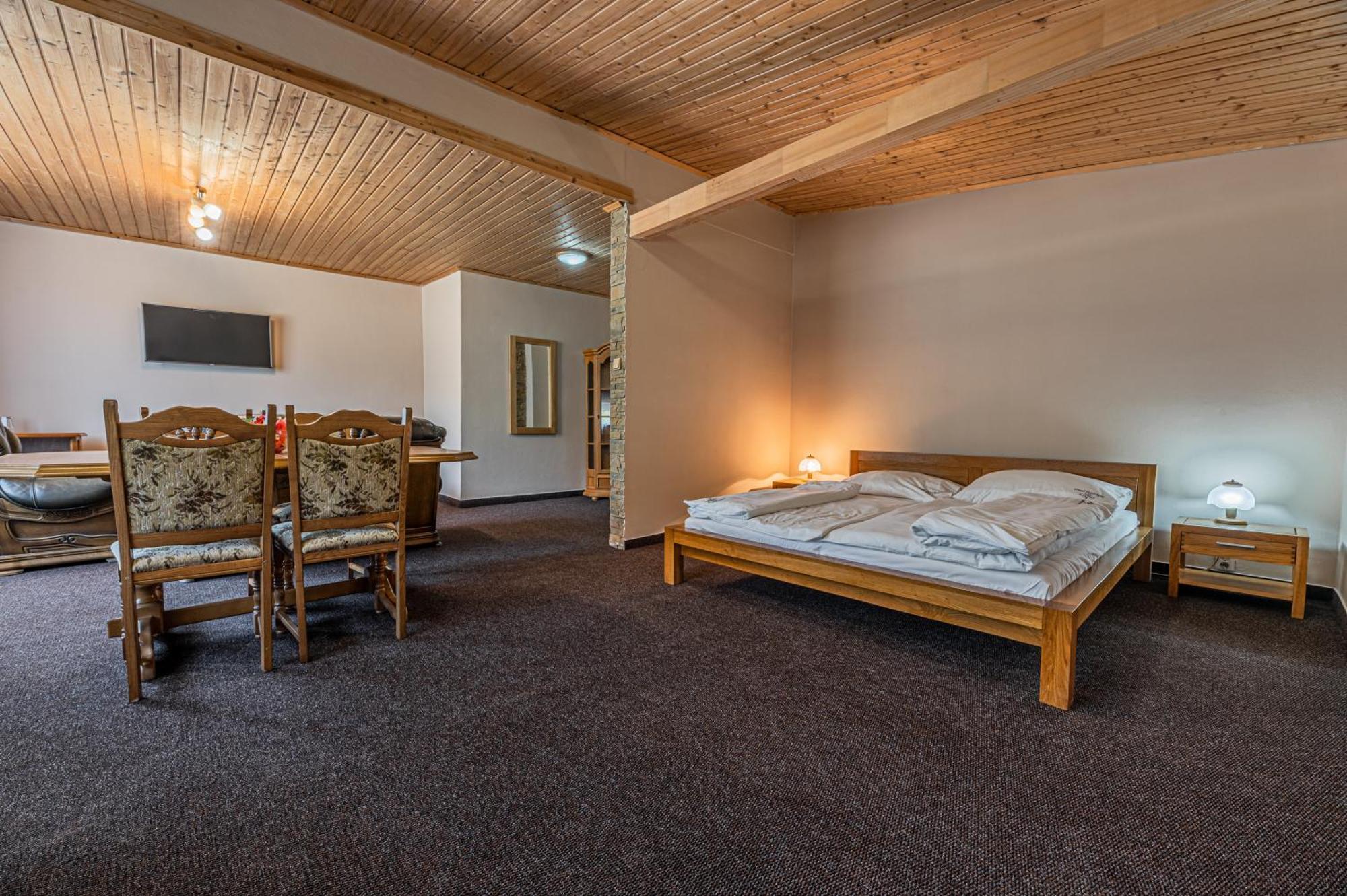 Grand Hotel Rooms Spišské Tomášovce 外观 照片